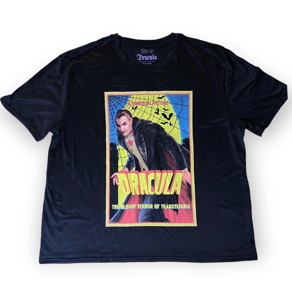 UNIVERSAL MONSTERS Dracula Graphic T-Shirt